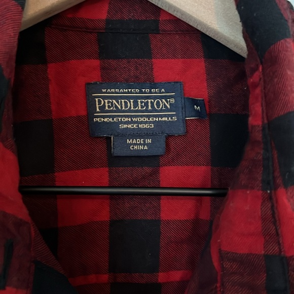 Pendleton women’s flannel shirt size M - Picture 2 of 4